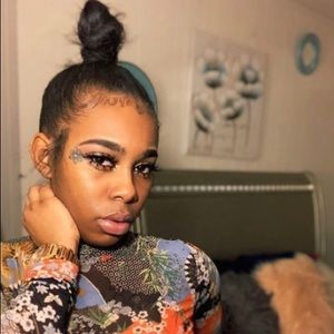 Meet your Posher, Salena